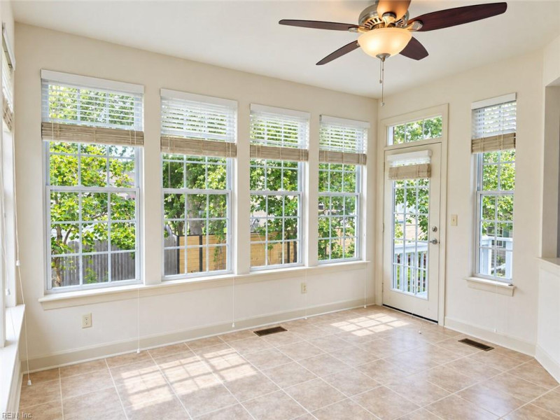 Photo 14 of 43 residential for sale in Chesapeake virginia