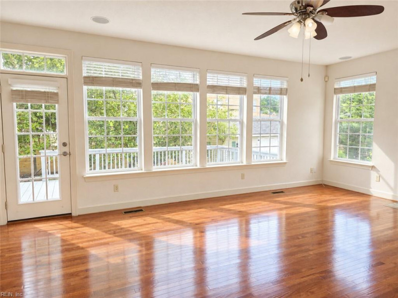 Photo 15 of 43 residential for sale in Chesapeake virginia