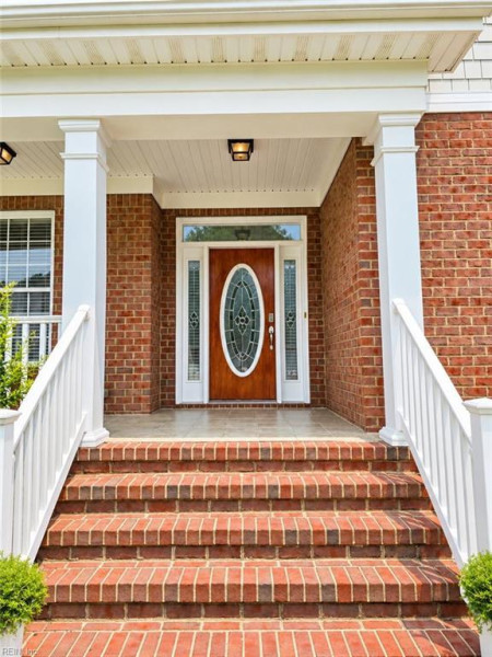 Photo 3 of 43 residential for sale in Chesapeake virginia
