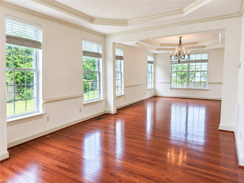 Photo 4 of 43 residential for sale in Chesapeake virginia