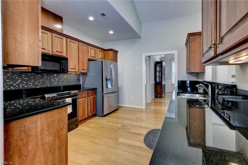 Photo 11 of 45 residential for sale in James City County virginia