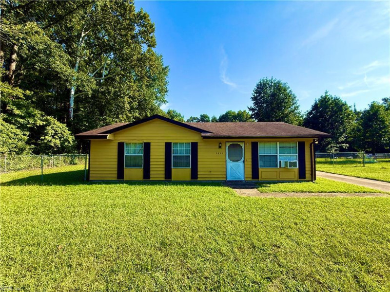 Photo 3 of 6 residential for sale in Suffolk virginia Photo 3 of 6 residential for sale in Suffolk virginia