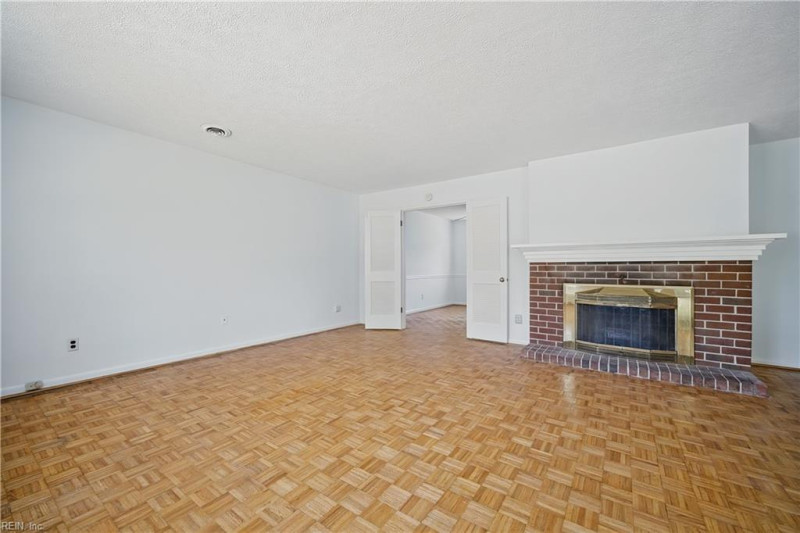 Photo 3 of 37 residential for sale in Virginia Beach virginia Photo 3 of 37 residential for sale in Virginia Beach virginia