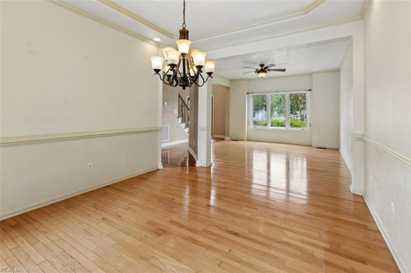Photo 17 of 28 residential for sale in Chesapeake virginia