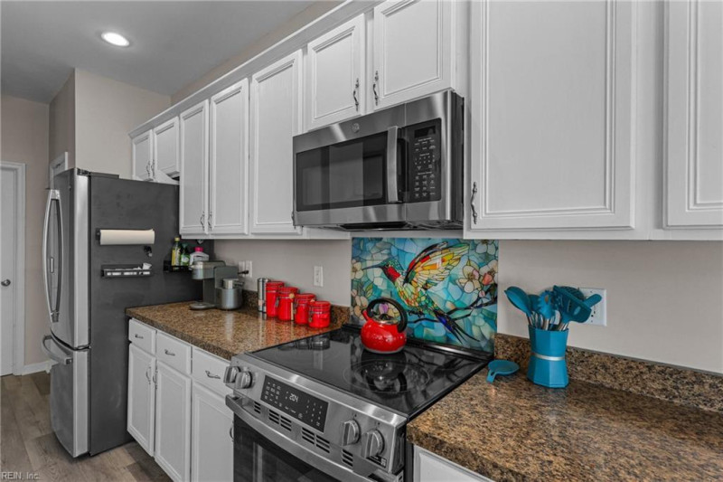 Photo 11 of 49 residential for sale in James City County virginia