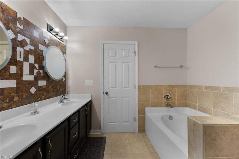 Photo 20 of 49 residential for sale in James City County virginia