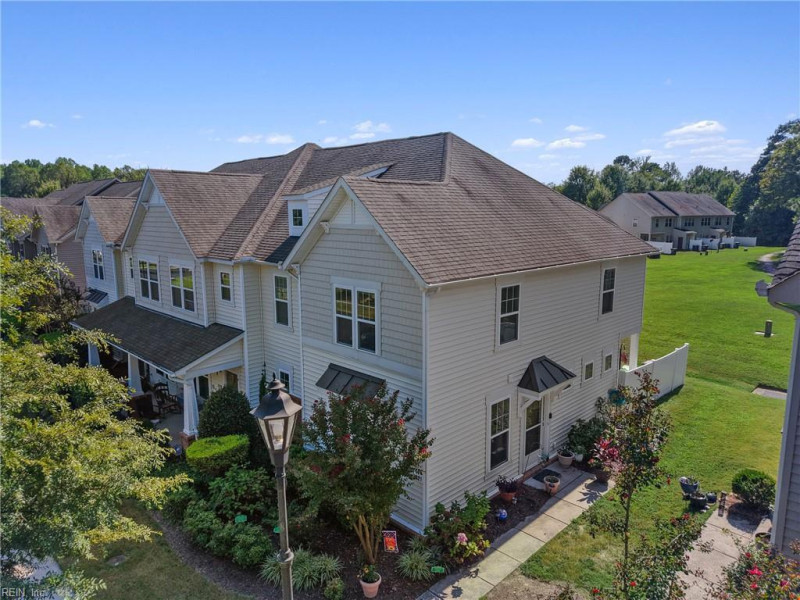 Photo 3 of 49 residential for sale in James City County virginia