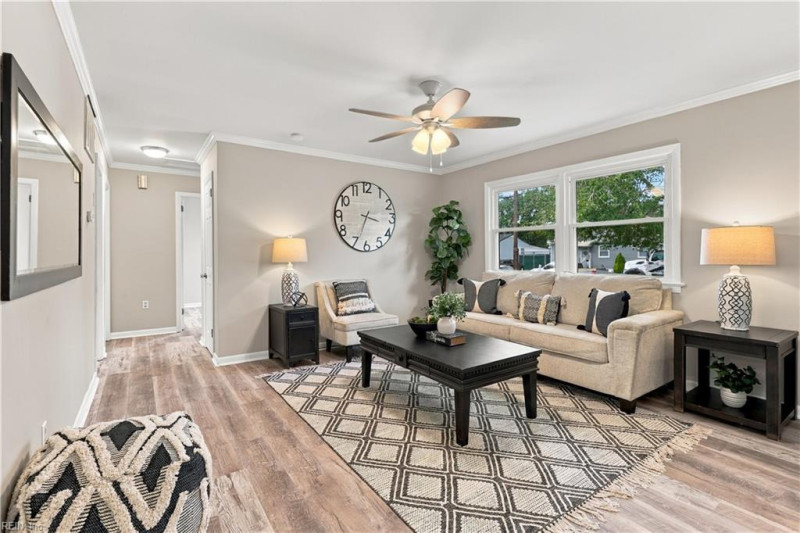 Photo 11 of 44 residential for sale in Hampton virginia
