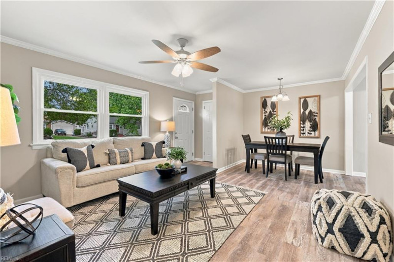 Photo 13 of 44 residential for sale in Hampton virginia