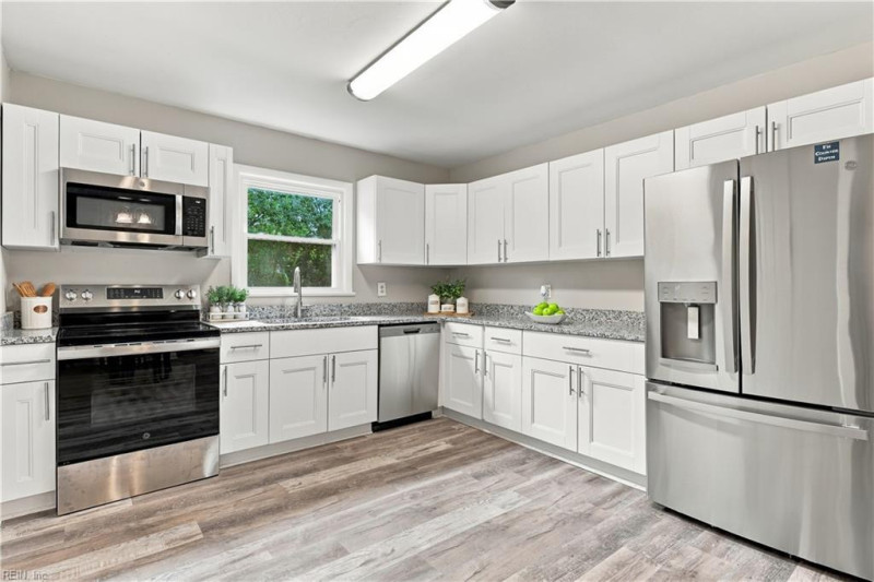 Photo 27 of 44 residential for sale in Hampton virginia