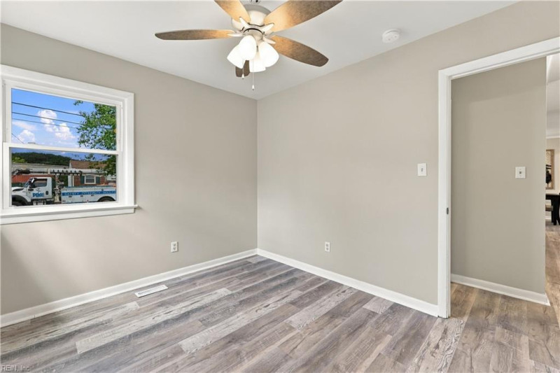 Photo 36 of 44 residential for sale in Hampton virginia