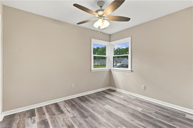 Photo 38 of 44 residential for sale in Hampton virginia