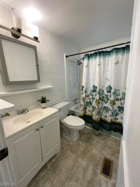 Photo 6 of 15 residential for sale in Portsmouth virginia