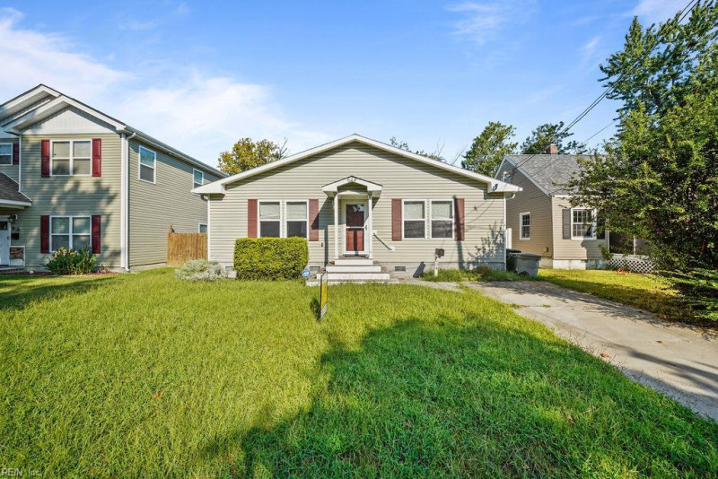 Photo 1 of 26 residential for sale in Hampton virginia