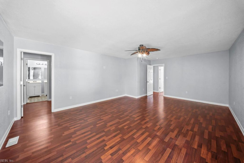 Photo 15 of 26 residential for sale in Hampton virginia