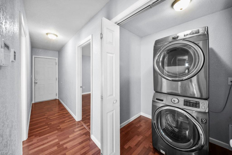 Photo 9 of 26 residential for sale in Hampton virginia