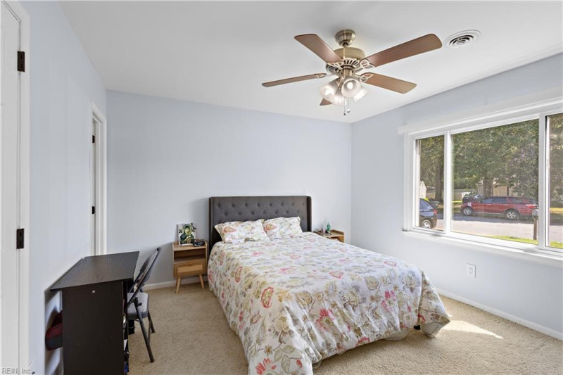 Photo 13 of 22 residential for sale in Newport News virginia