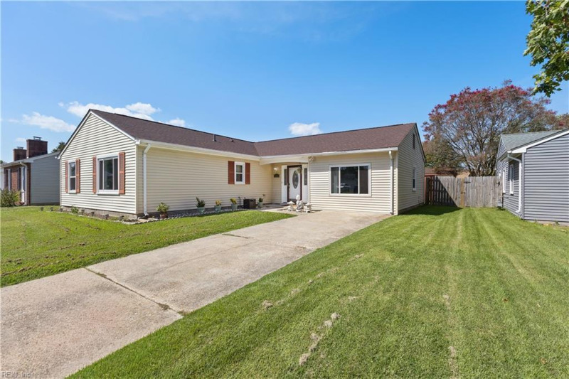 Photo 6 of 22 residential for sale in Newport News virginia