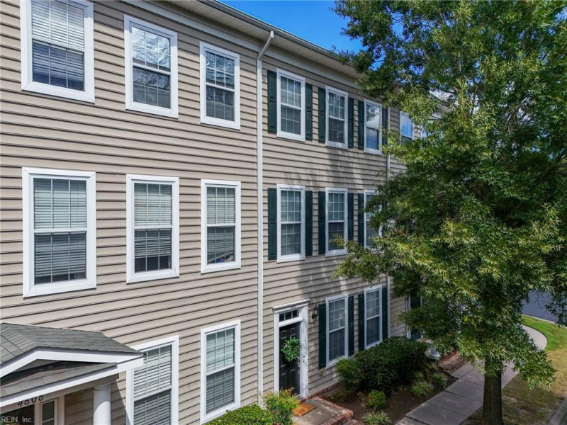 Photo 2 of 35 residential for sale in Virginia Beach virginia