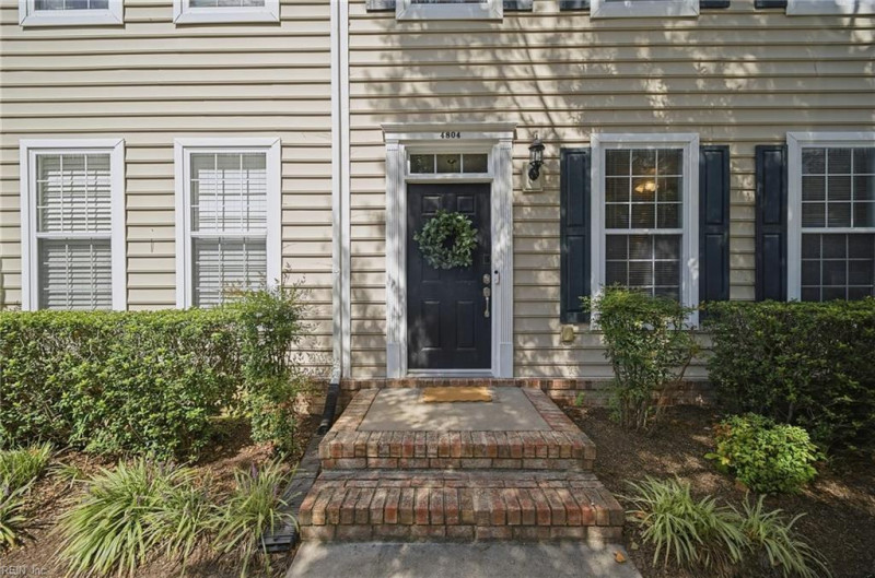 Photo 3 of 35 residential for sale in Virginia Beach virginia