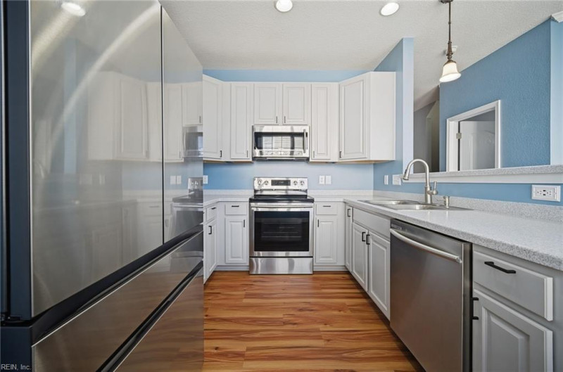 Photo 9 of 35 residential for sale in Virginia Beach virginia