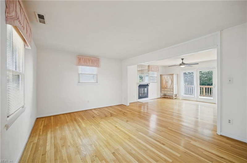 Photo 11 of 50 residential for sale in Virginia Beach virginia