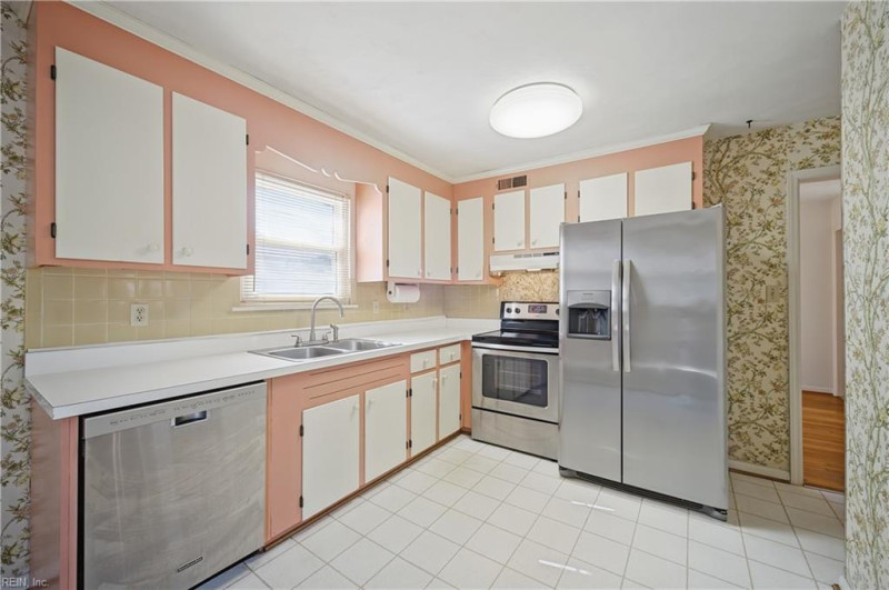 Photo 17 of 50 residential for sale in Virginia Beach virginia