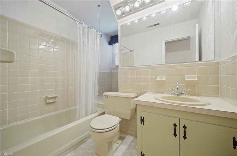 Photo 29 of 50 residential for sale in Virginia Beach virginia