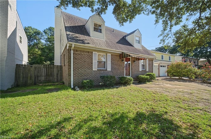 Photo 3 of 50 residential for sale in Virginia Beach virginia
