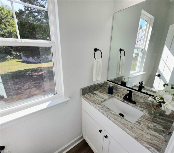 Photo 11 of 31 residential for sale in Suffolk virginia
