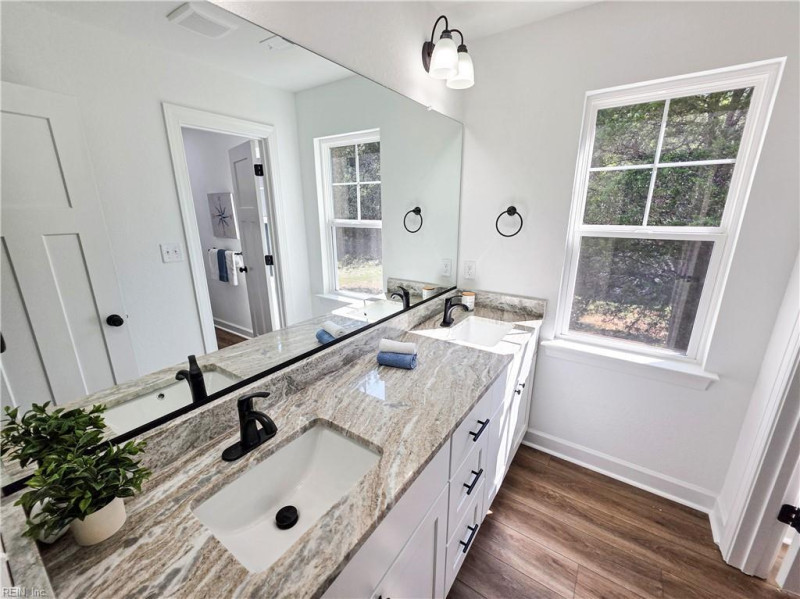 Photo 21 of 31 residential for sale in Suffolk virginia