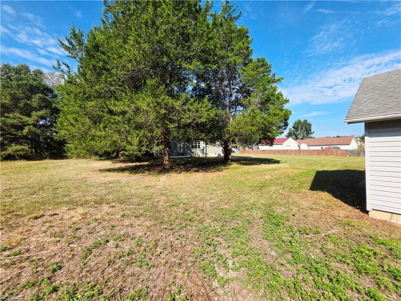 Photo 29 of 31 residential for sale in Suffolk virginia
