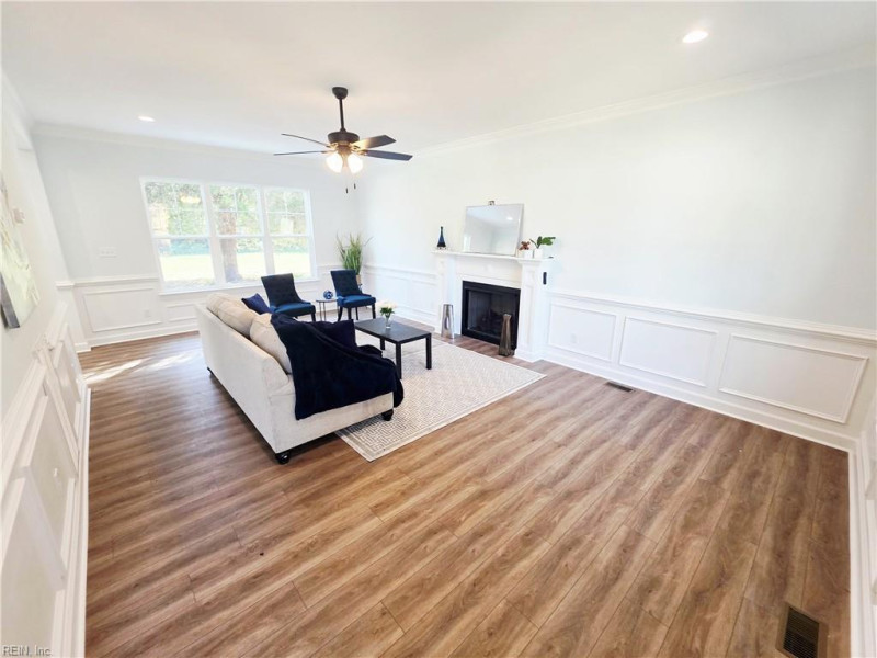 Photo 6 of 31 residential for sale in Suffolk virginia