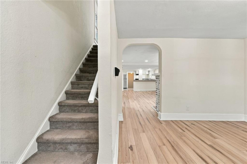 Photo 11 of 33 residential for sale in Norfolk virginia