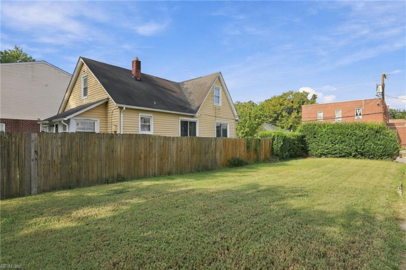 Photo 29 of 33 residential for sale in Norfolk virginia