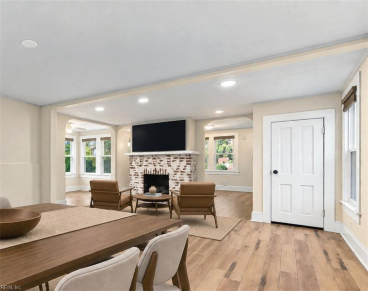 Photo 4 of 33 residential for sale in Norfolk virginia