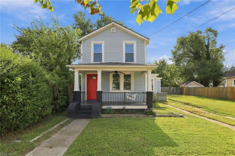 Photo 8 of 33 residential for sale in Norfolk virginia