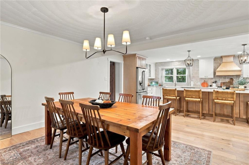 Photo 12 of 30 residential for sale in Chesapeake virginia