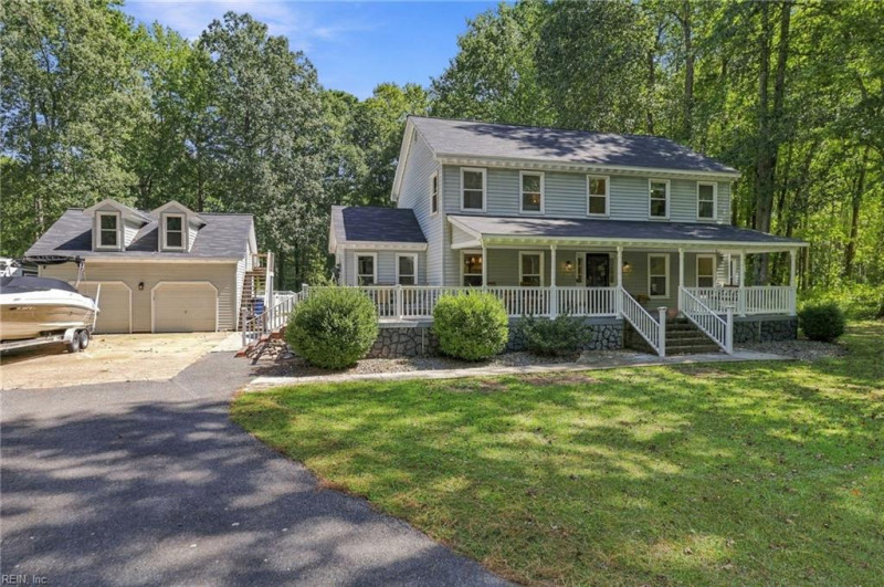 Photo 2 of 30 residential for sale in Chesapeake virginia
