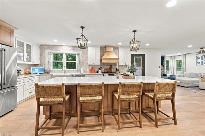 Photo 8 of 30 residential for sale in Chesapeake virginia