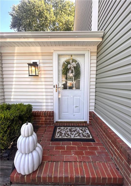 Photo 2 of 9 residential for sale in Virginia Beach virginia