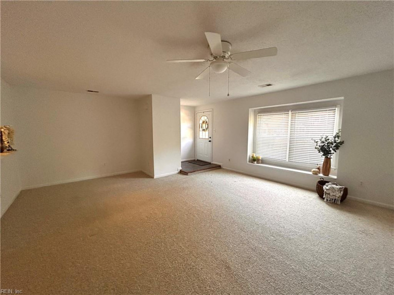 Photo 3 of 9 residential for sale in Virginia Beach virginia