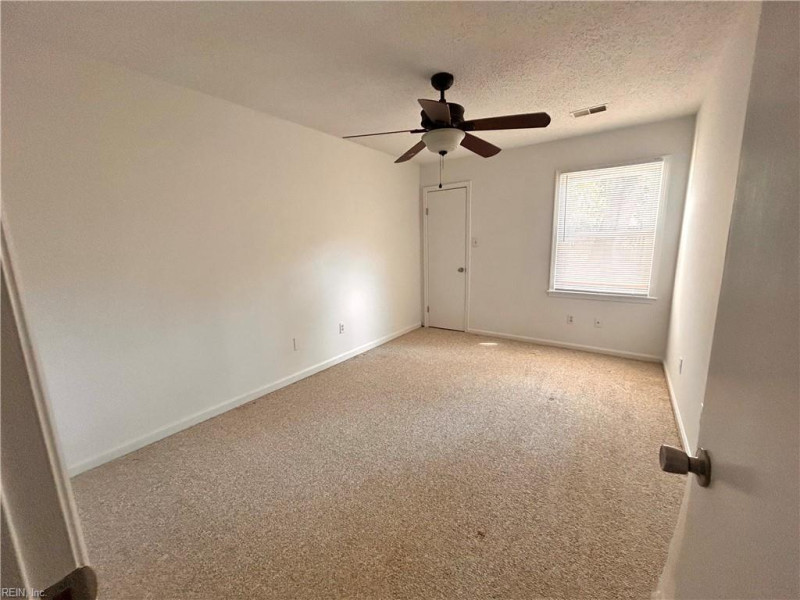Photo 7 of 9 residential for sale in Virginia Beach virginia
