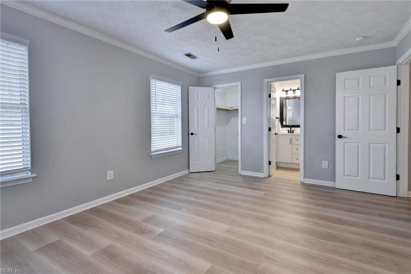 Photo 15 of 25 residential for sale in Gloucester County virginia