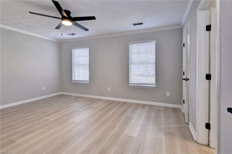 Photo 16 of 25 residential for sale in Gloucester County virginia