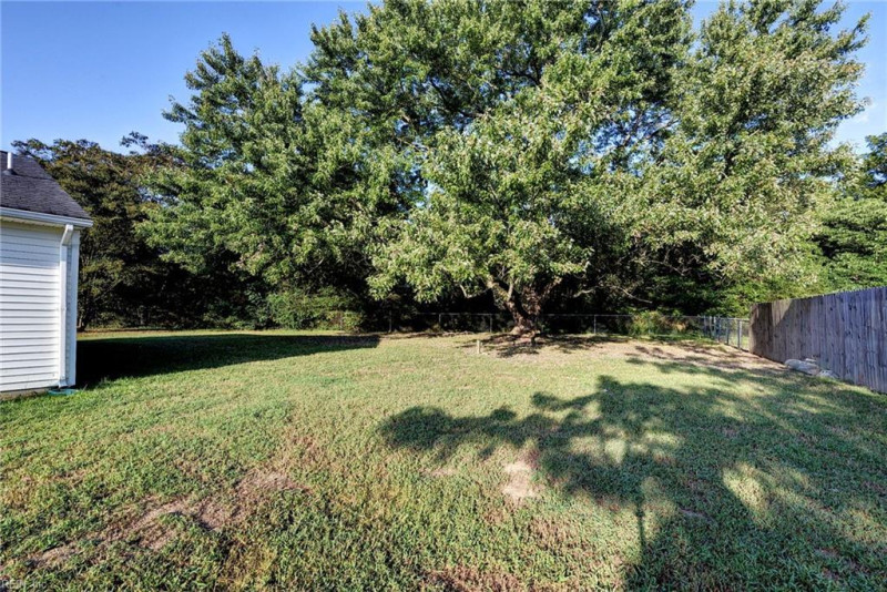 Photo 24 of 25 residential for sale in Gloucester County virginia