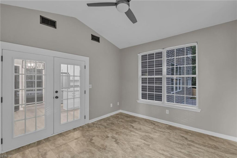 Photo 17 of 50 residential for sale in Chesapeake virginia Photo 17 of 50 residential for sale in Chesapeake virginia