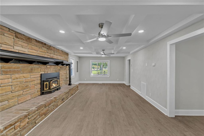 Photo 11 of 46 residential for sale in Norfolk virginia