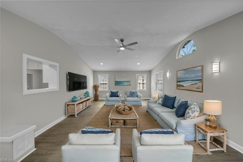Photo 17 of 46 residential for sale in Norfolk virginia