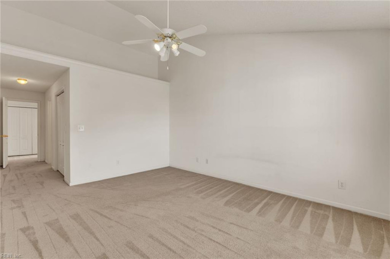 Photo 18 of 43 residential for sale in Chesapeake virginia